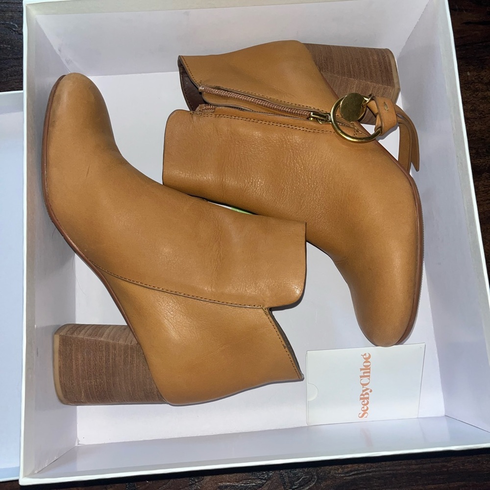 SEE BY CHLOE brown leather ankle boots